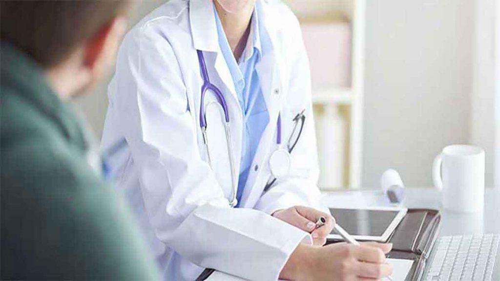 نوشتن نسخه توسط بهترین متخصص داخلی در سعادت آباد