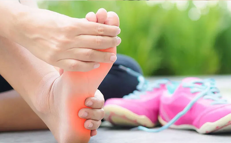 علت سوزش کف پا